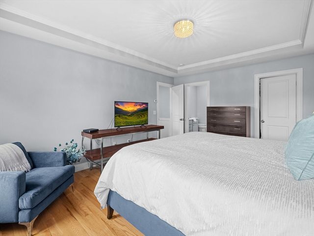 14 Spring St, Hopkinton, MA 01748
