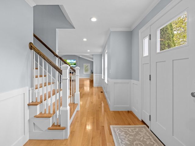 14 Spring St, Hopkinton, MA 01748