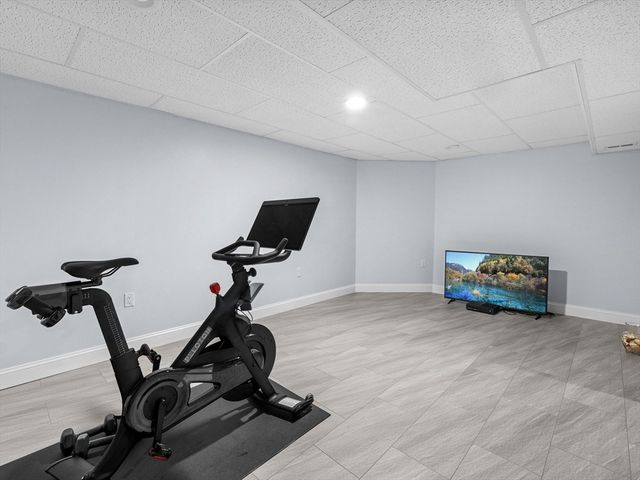 14 Spring St, Hopkinton, MA 01748
