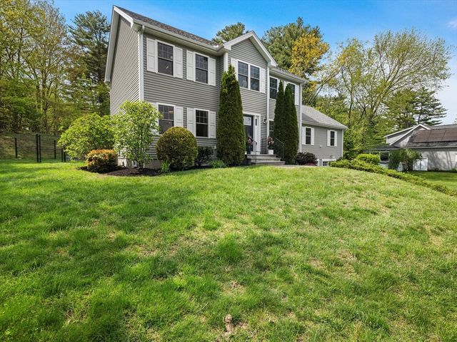14 Spring St, Hopkinton, MA 01748