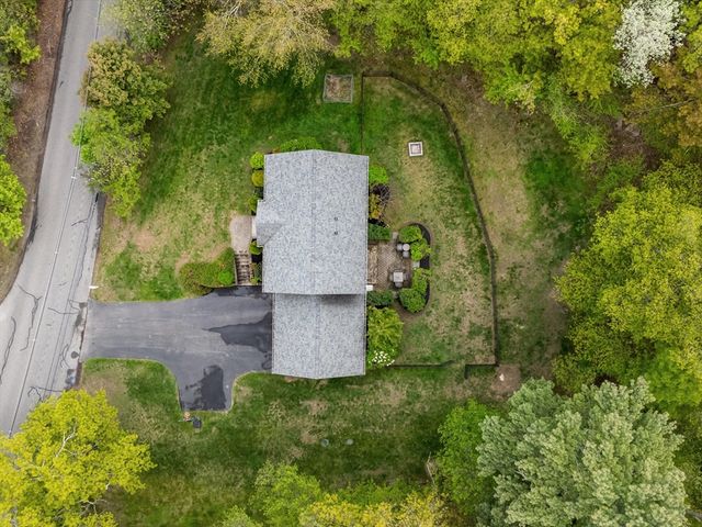 14 Spring St, Hopkinton, MA 01748