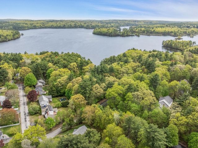 14 Spring St, Hopkinton, MA 01748