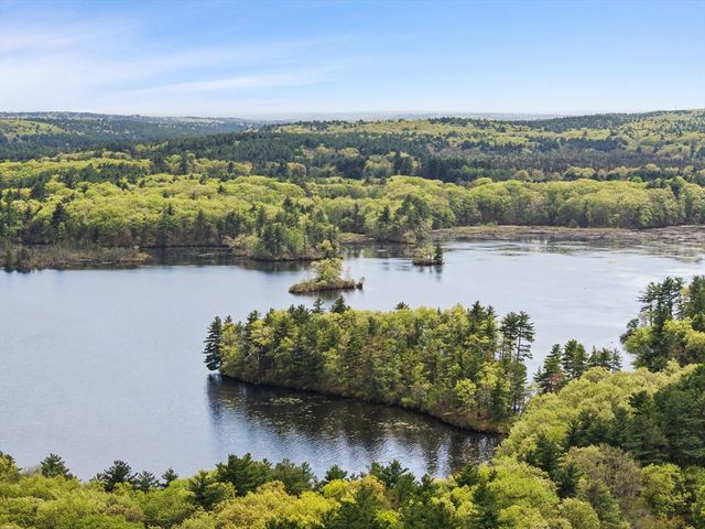 14 Spring St, Hopkinton, MA 01748