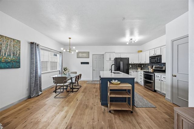 1234 Shannon Dr, Iowa City, IA 52246