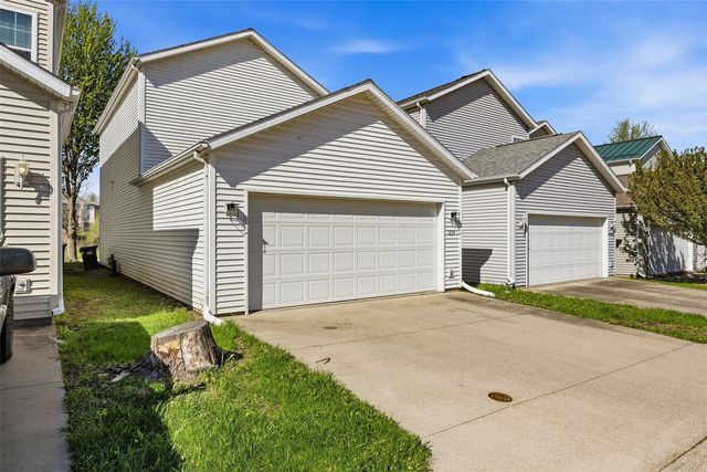 1234 Shannon Dr, Iowa City, IA 52246