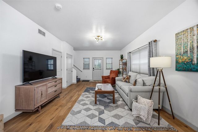 1234 Shannon Dr, Iowa City, IA 52246