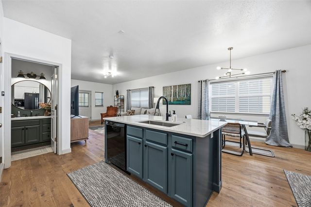 1234 Shannon Dr, Iowa City, IA 52246