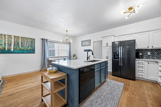 1234 Shannon Dr, Iowa City, IA 52246