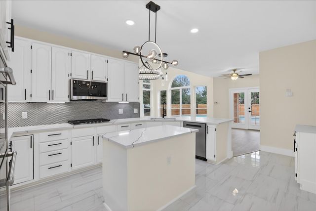 1124 Sugarberry Lane, Flower Mound, TX 75028