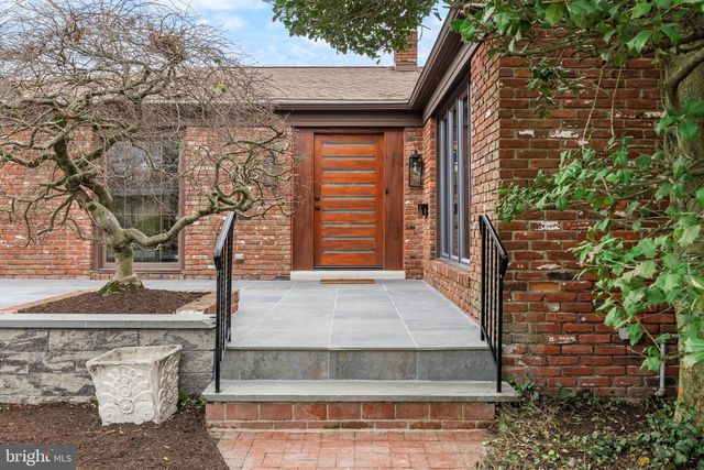 1805 COUNTRY CLUB DR, Cherry Hill, NJ 08003