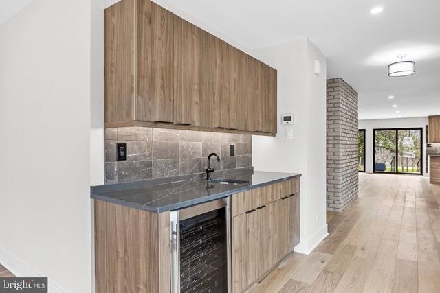 1805 COUNTRY CLUB DR, Cherry Hill, NJ 08003