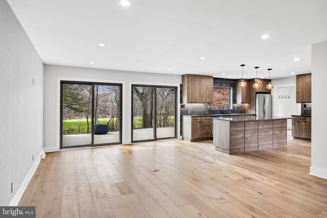 1805 COUNTRY CLUB DR, Cherry Hill, NJ 08003