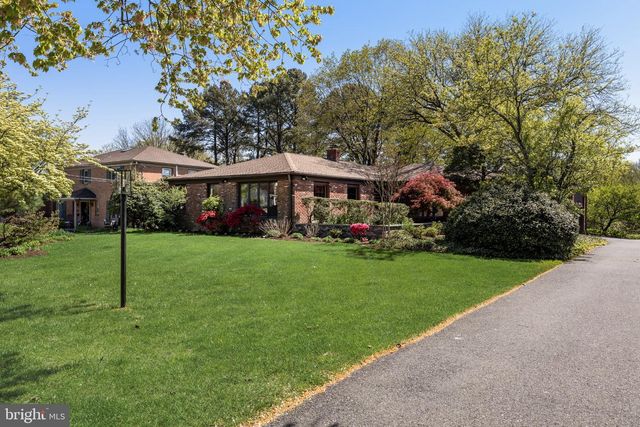 1805 COUNTRY CLUB DR, Cherry Hill, NJ 08003