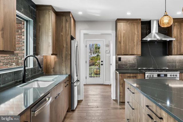 1805 COUNTRY CLUB DR, Cherry Hill, NJ 08003