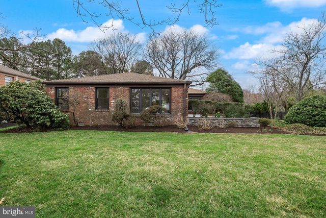 1805 COUNTRY CLUB DR, Cherry Hill, NJ 08003