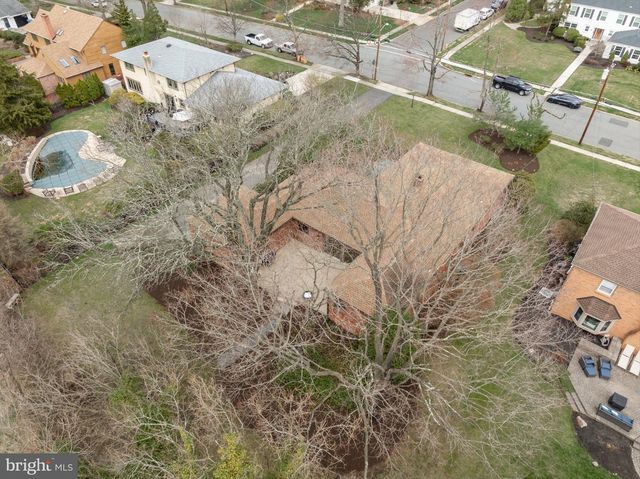 1805 COUNTRY CLUB DR, Cherry Hill, NJ 08003