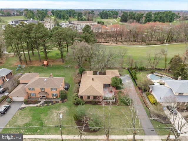 1805 COUNTRY CLUB DR, Cherry Hill, NJ 08003