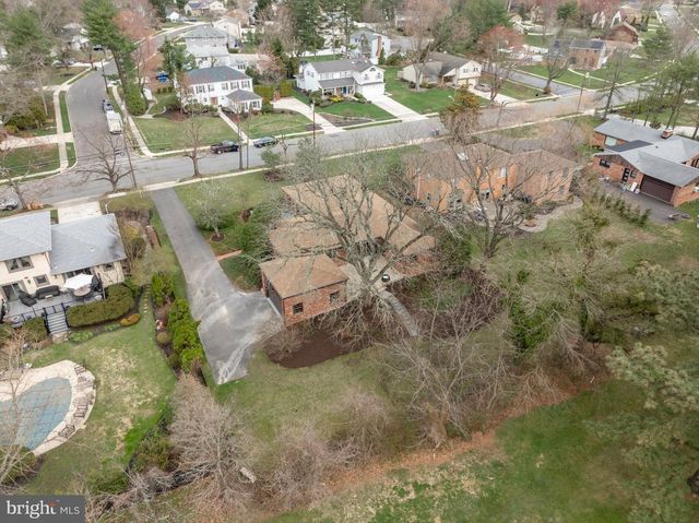 1805 COUNTRY CLUB DR, Cherry Hill, NJ 08003