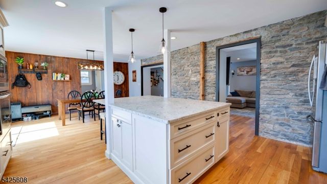 24 Green St, Milford Boro, NJ 08848