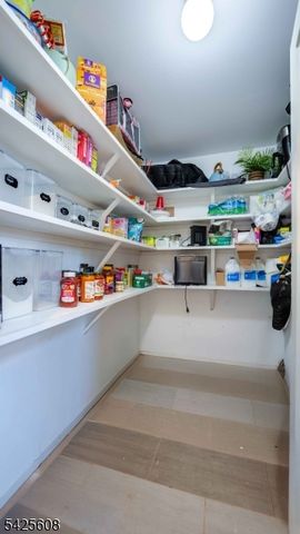 24 Green St, Milford Boro, NJ 08848