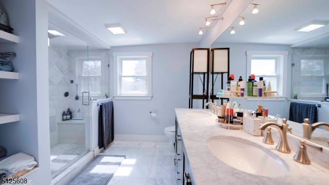 24 Green St, Milford Boro, NJ 08848