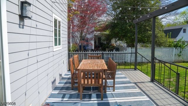 24 Green St, Milford Boro, NJ 08848