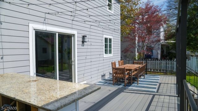 24 Green St, Milford Boro, NJ 08848