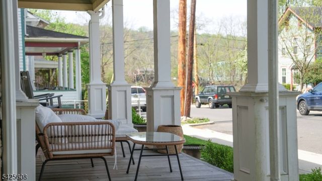 24 Green St, Milford Boro, NJ 08848