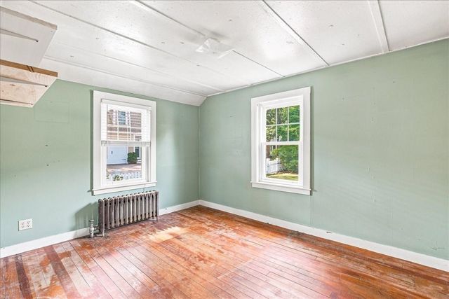 2 Bartlett Ave, Duxbury, MA 02332