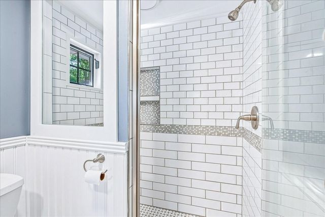 2 Bartlett Ave, Duxbury, MA 02332