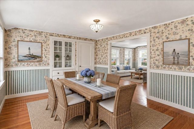 2 Bartlett Ave, Duxbury, MA 02332