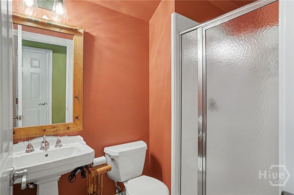 Image 21 of property listing at 5 Waterford Lane, Savannah, GA 31411