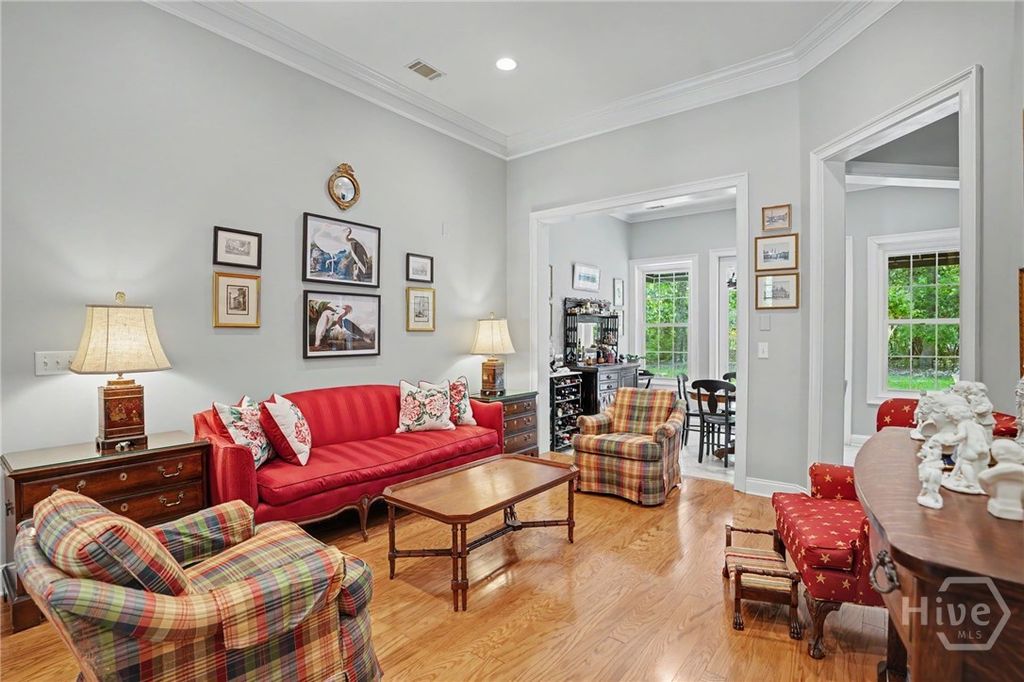 Image 4 of property listing at 5 Waterford Lane, Savannah, GA 31411