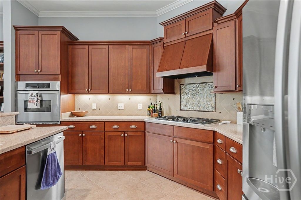 Image 9 of property listing at 5 Waterford Lane, Savannah, GA 31411