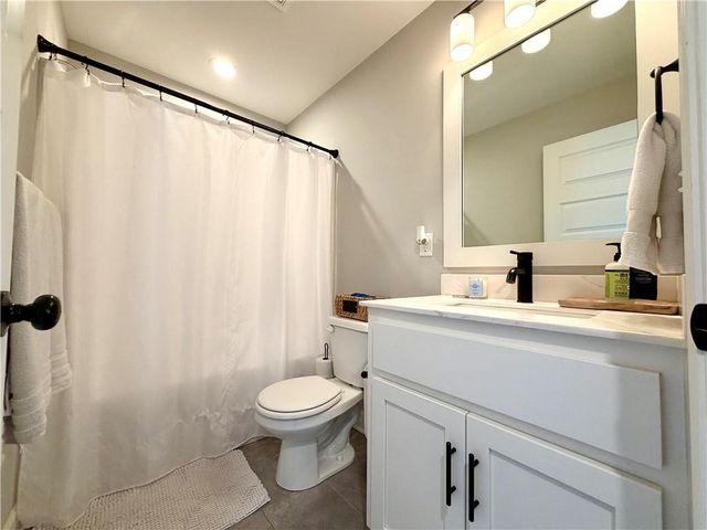 701 SE Juniper Drive, Blue Springs, MO 64014