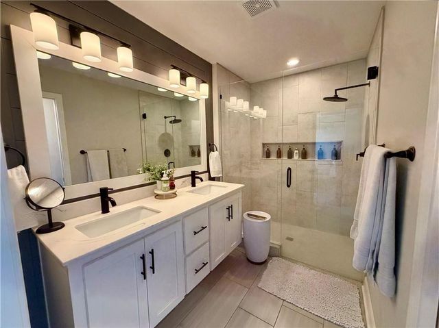 701 SE Juniper Drive, Blue Springs, MO 64014
