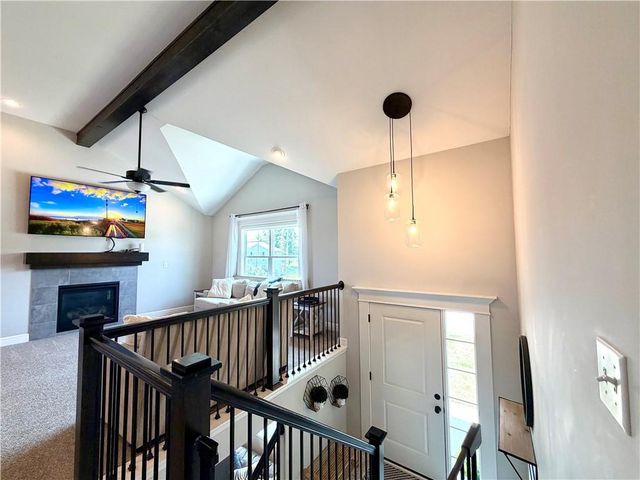 701 SE Juniper Drive, Blue Springs, MO 64014