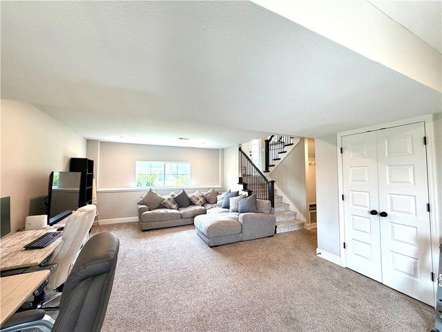 701 SE Juniper Drive, Blue Springs, MO 64014