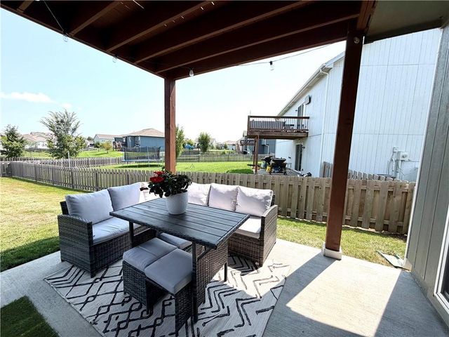 701 SE Juniper Drive, Blue Springs, MO 64014