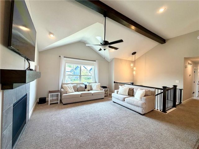 701 SE Juniper Drive, Blue Springs, MO 64014