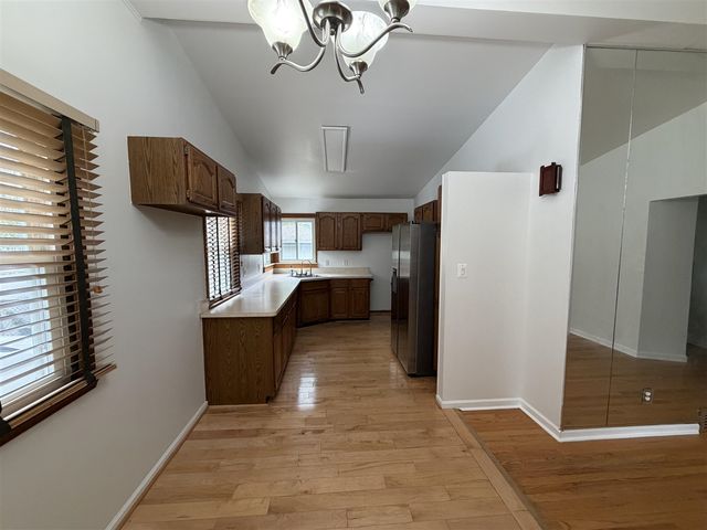 29671 Macintyre Street, Livonia, MI 48150