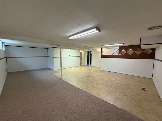 29671 Macintyre Street, Livonia, MI 48150