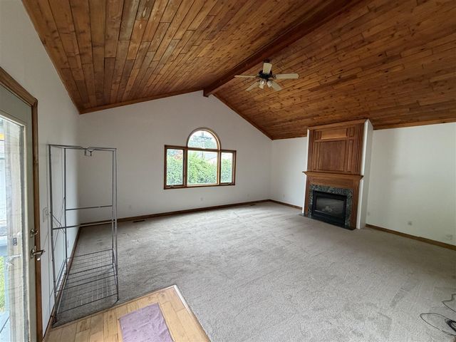 29671 Macintyre Street, Livonia, MI 48150