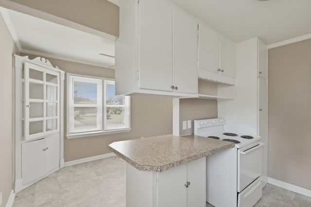 636 S Ashburton Road, Columbus, OH 43213
