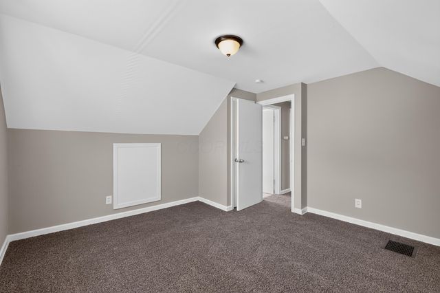 636 S Ashburton Road, Columbus, OH 43213