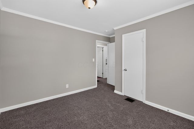 636 S Ashburton Road, Columbus, OH 43213