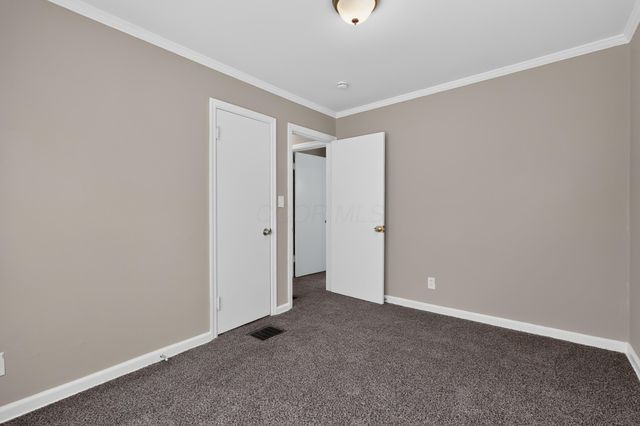 636 S Ashburton Road, Columbus, OH 43213