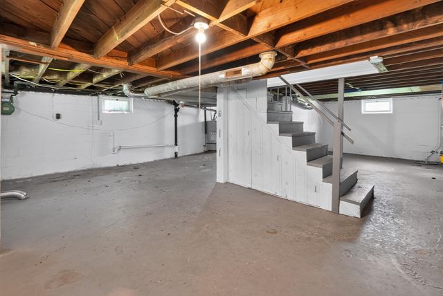 636 S Ashburton Road, Columbus, OH 43213