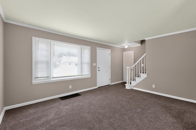 636 S Ashburton Road, Columbus, OH 43213