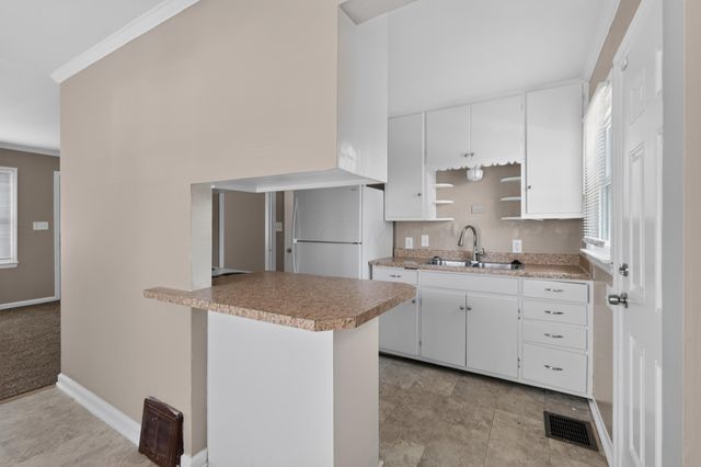 636 S Ashburton Road, Columbus, OH 43213